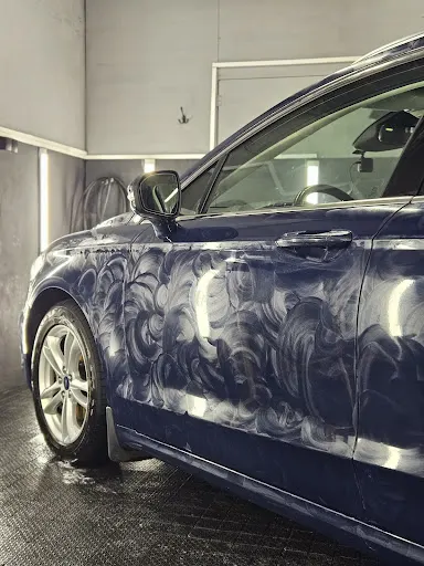 Dawid Serwis, Loose Detailing